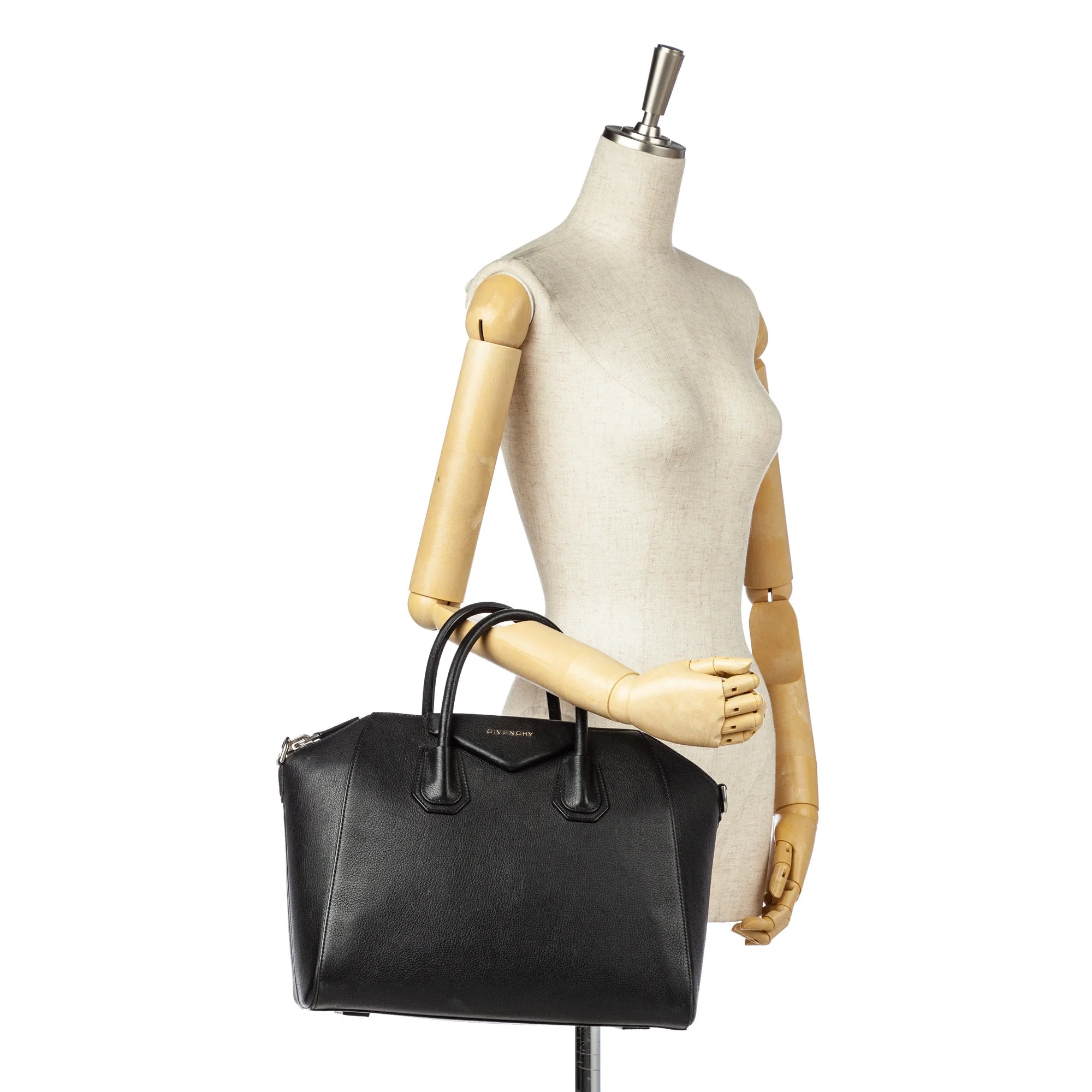 Antigona Medium Leather Satchel Black