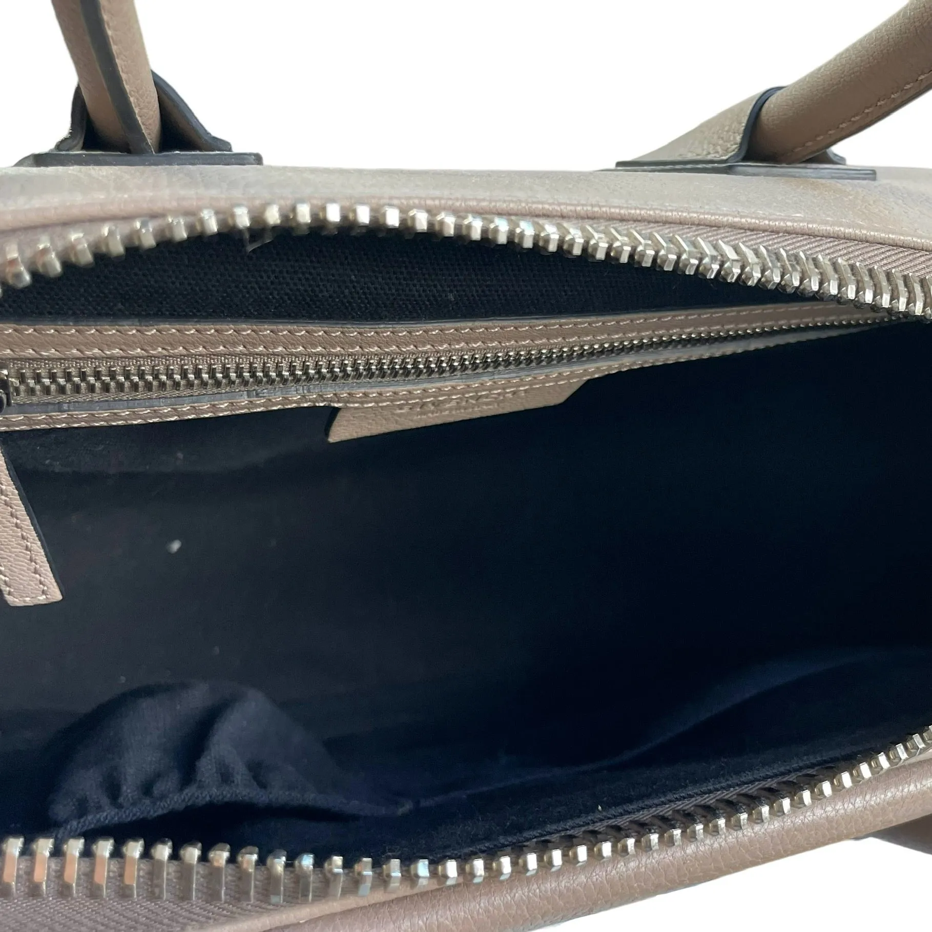 Antigona Tote Bag