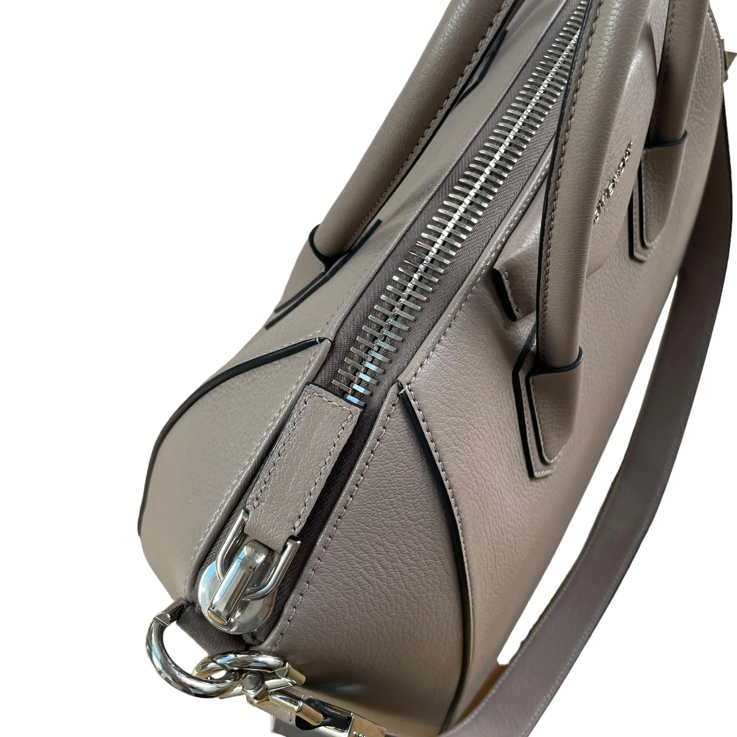 Antigona Tote Bag