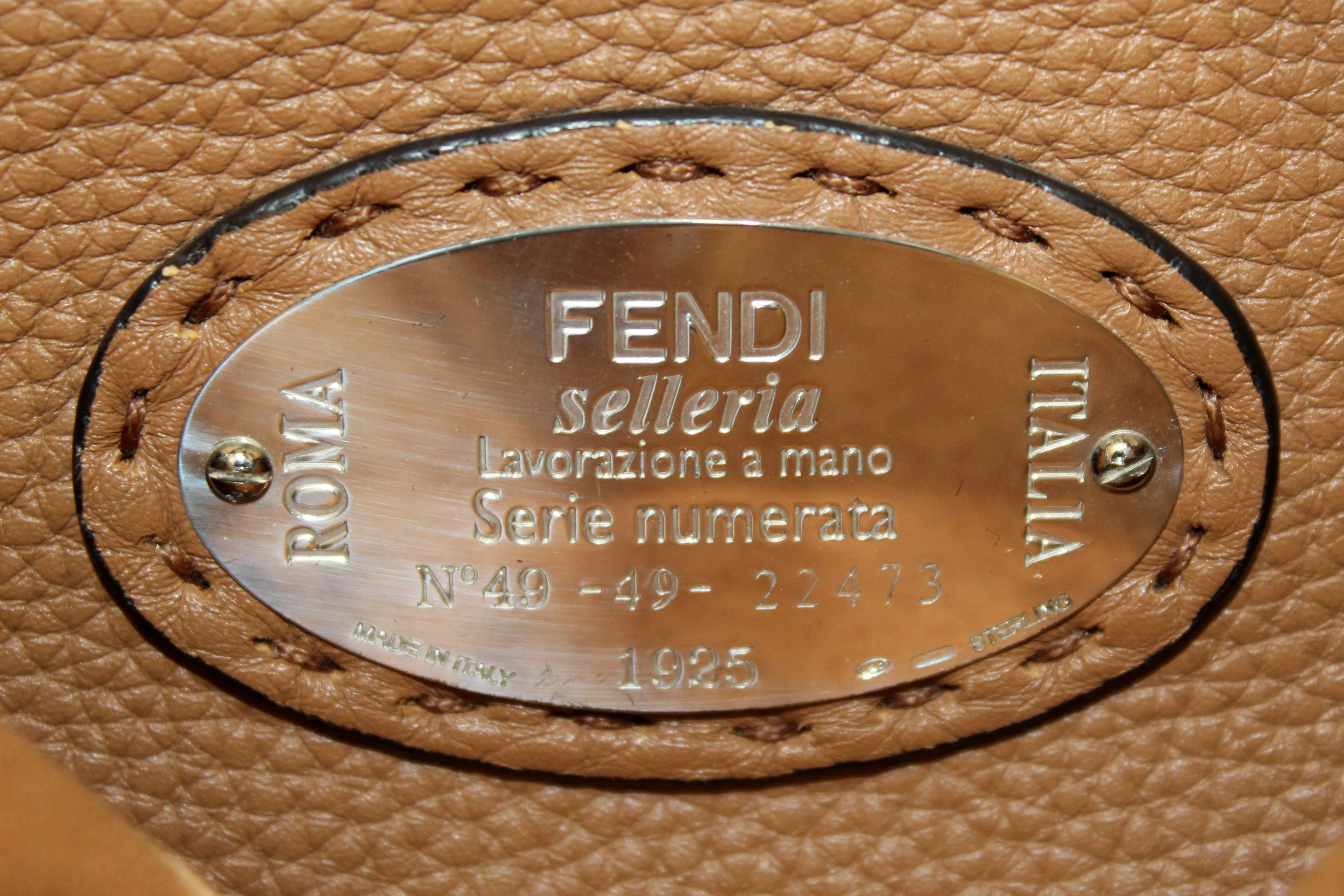 Authentic Fendi Black Cuoio Romano Leather Selleria Medium Peekaboo Iconic Satchel Bag