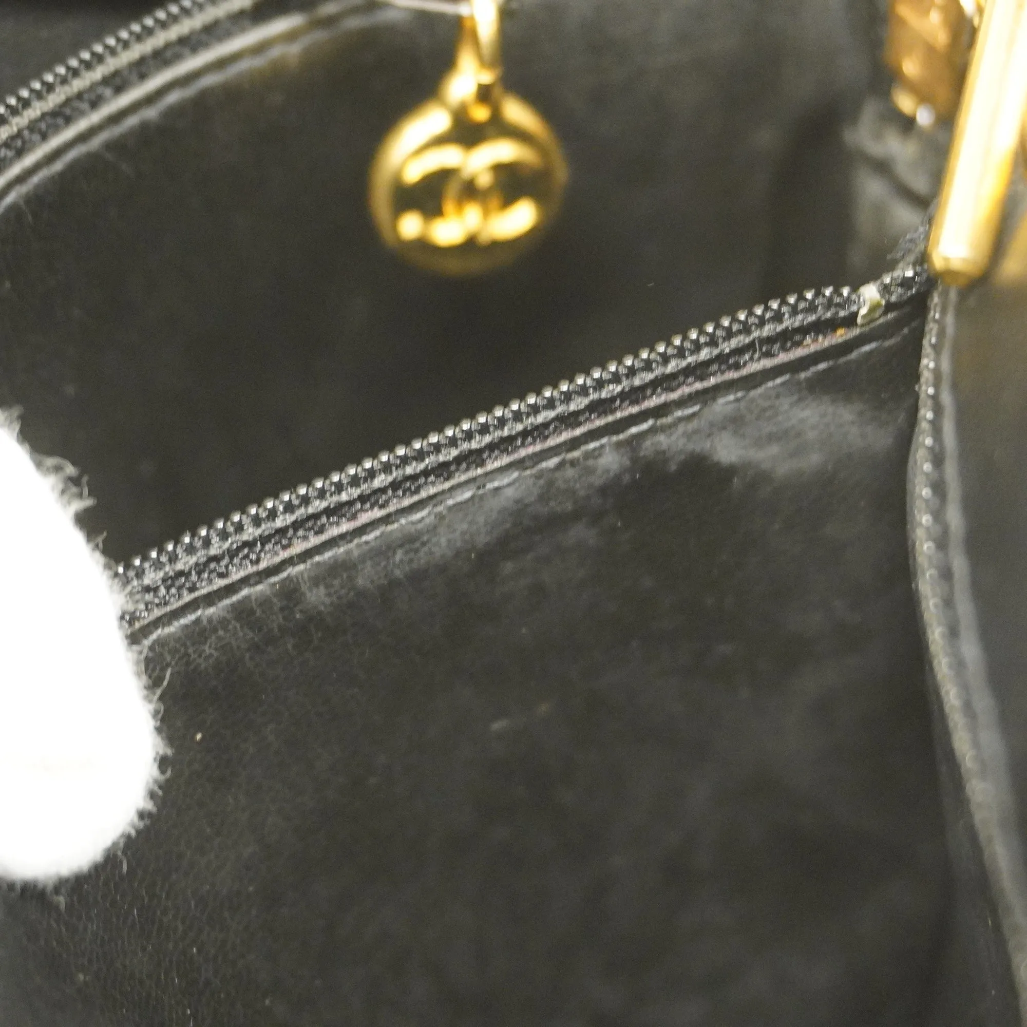 CHANELAuth  Matelasse Chain Shoulder With Fringes Leather Shoulder Bag Black