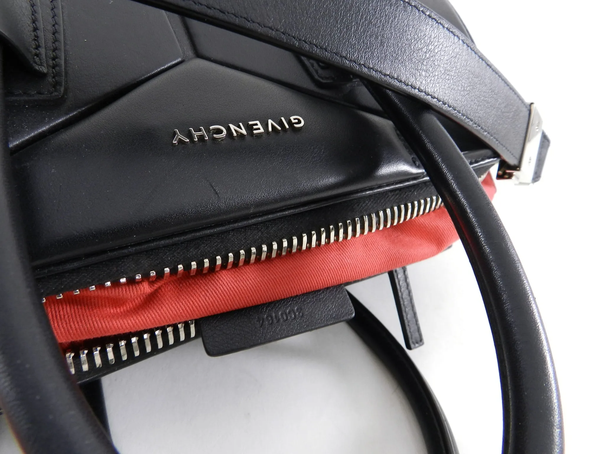 Givenchy Black Leather Antigona 3-D Animation Bag Medium