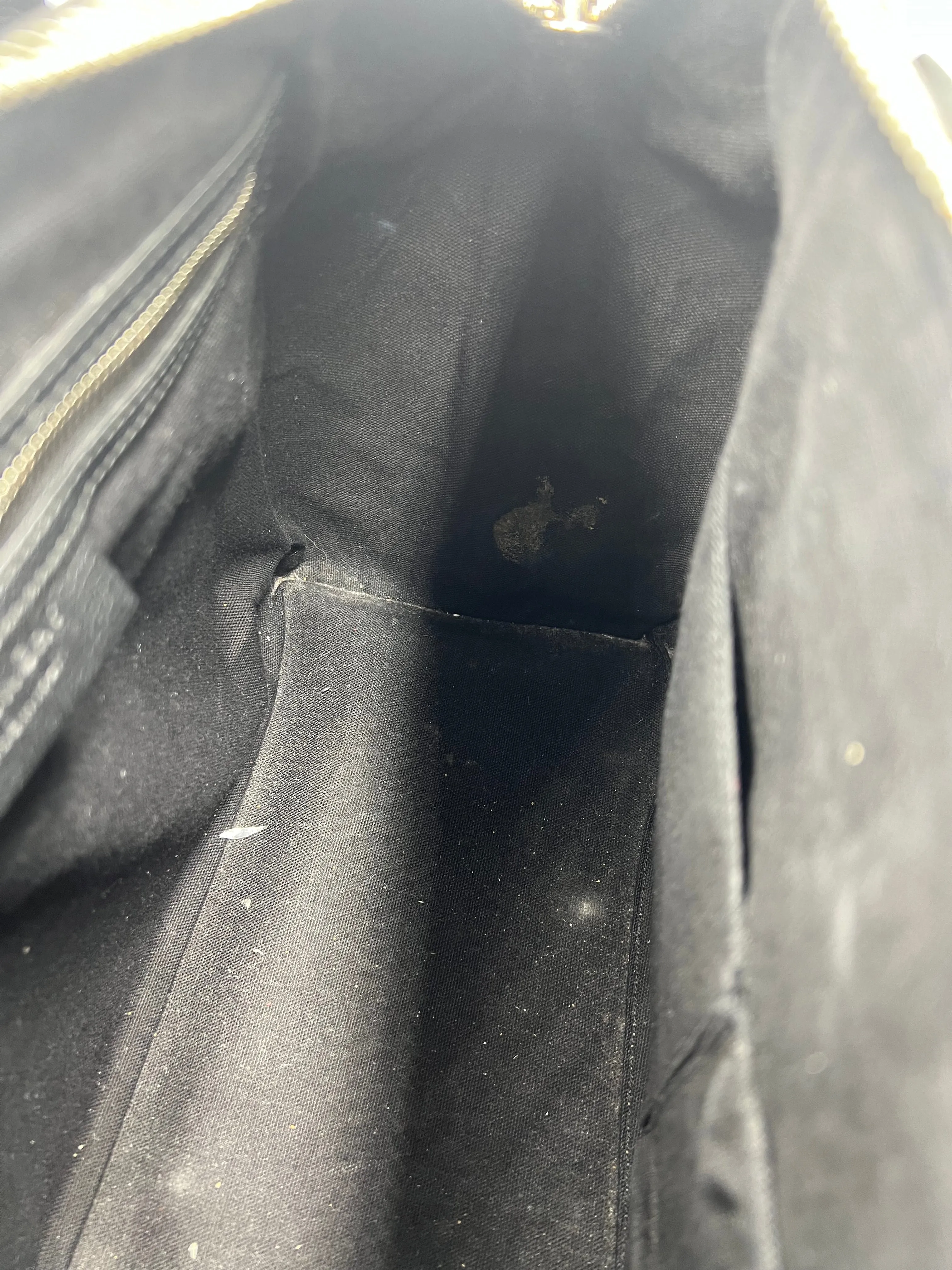 Givenchy Medium Antigona Designer Bag in Grained Leather